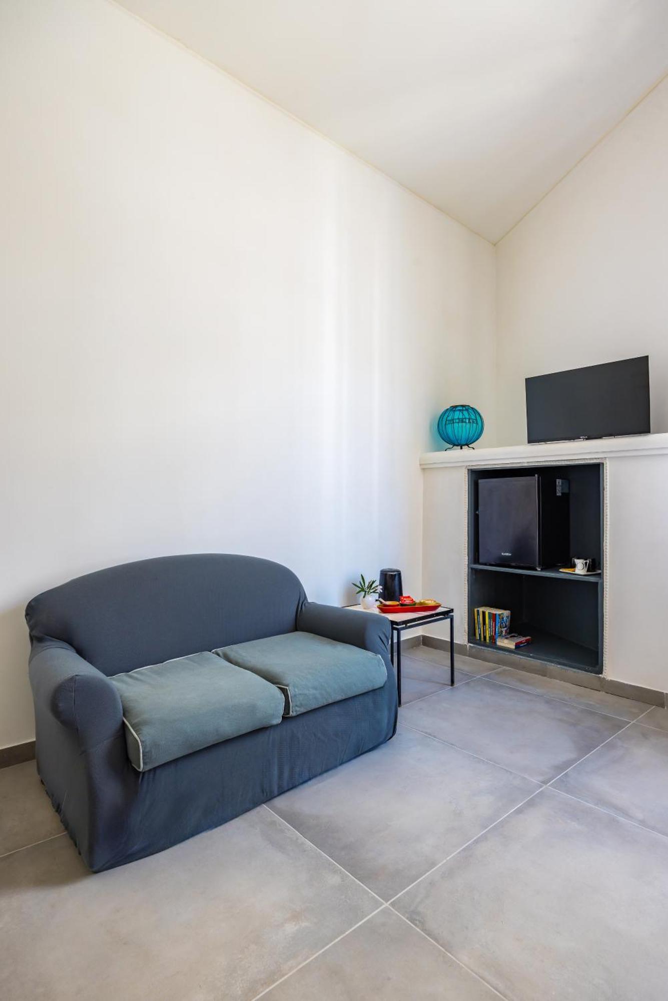 Apartment Holme Relais Santa Lucia By Napoliapartments Naples