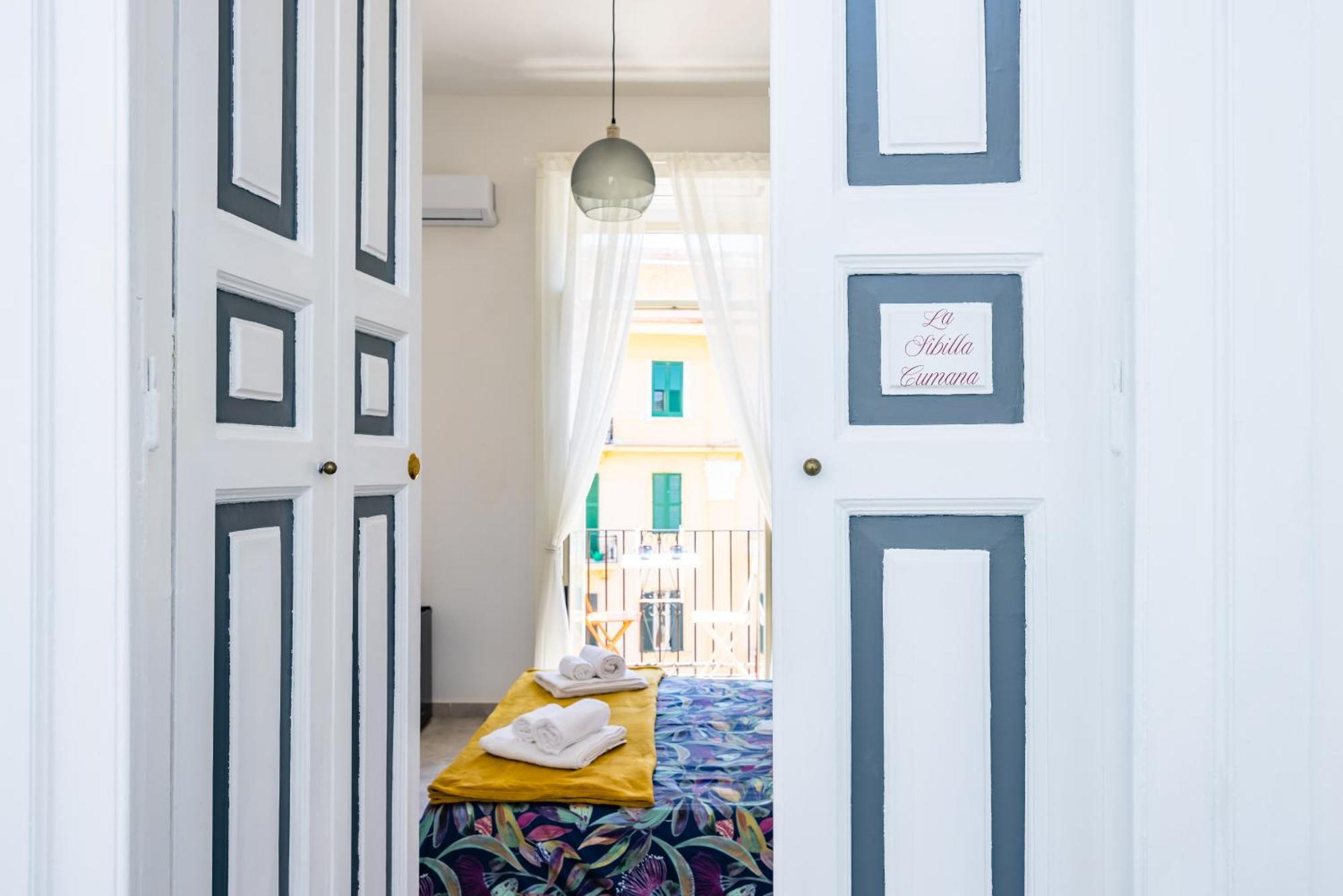 Holme Relais Santa Lucia By Napoliapartments Apartment Naples