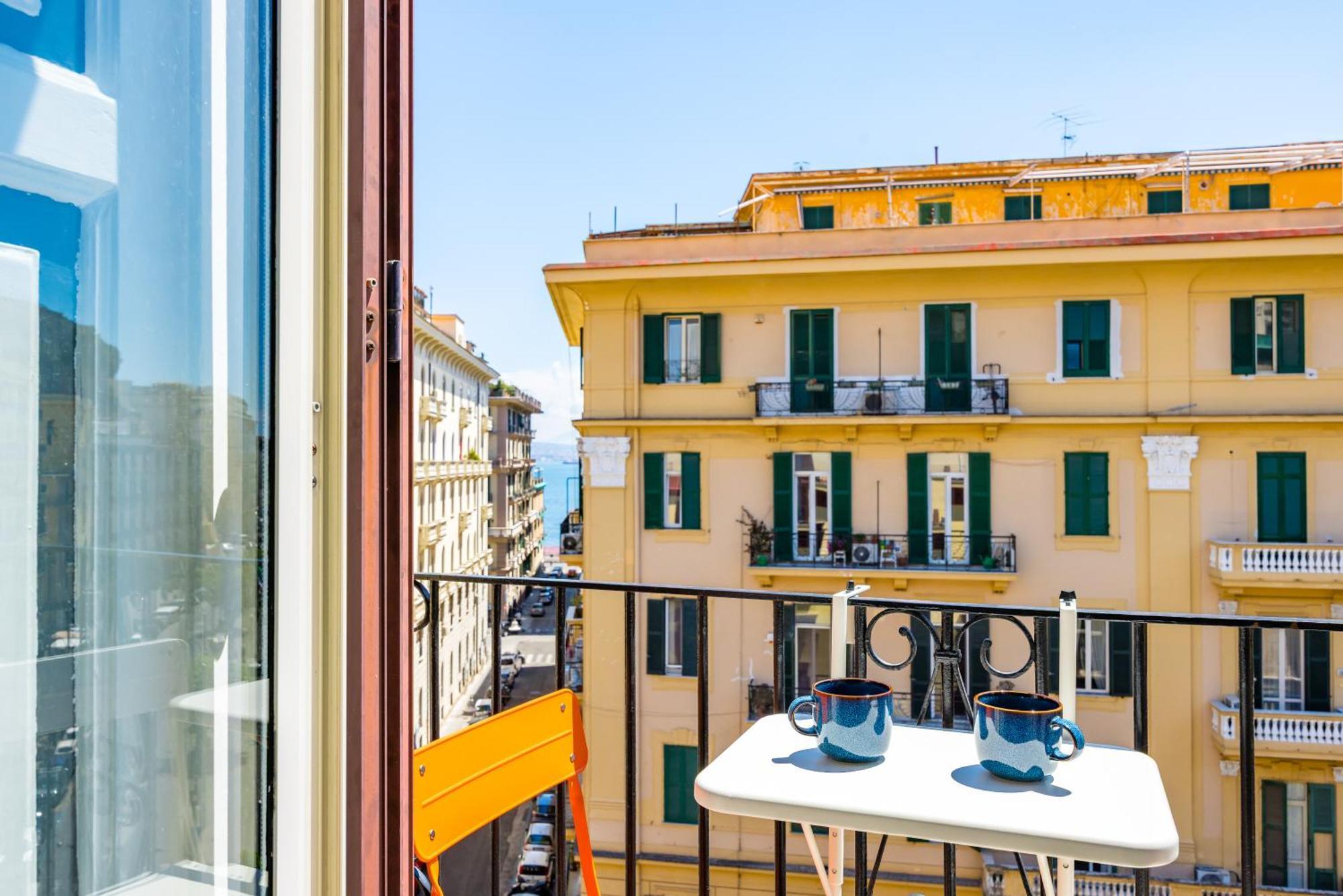 Apartment Holme Relais Santa Lucia By Napoliapartments