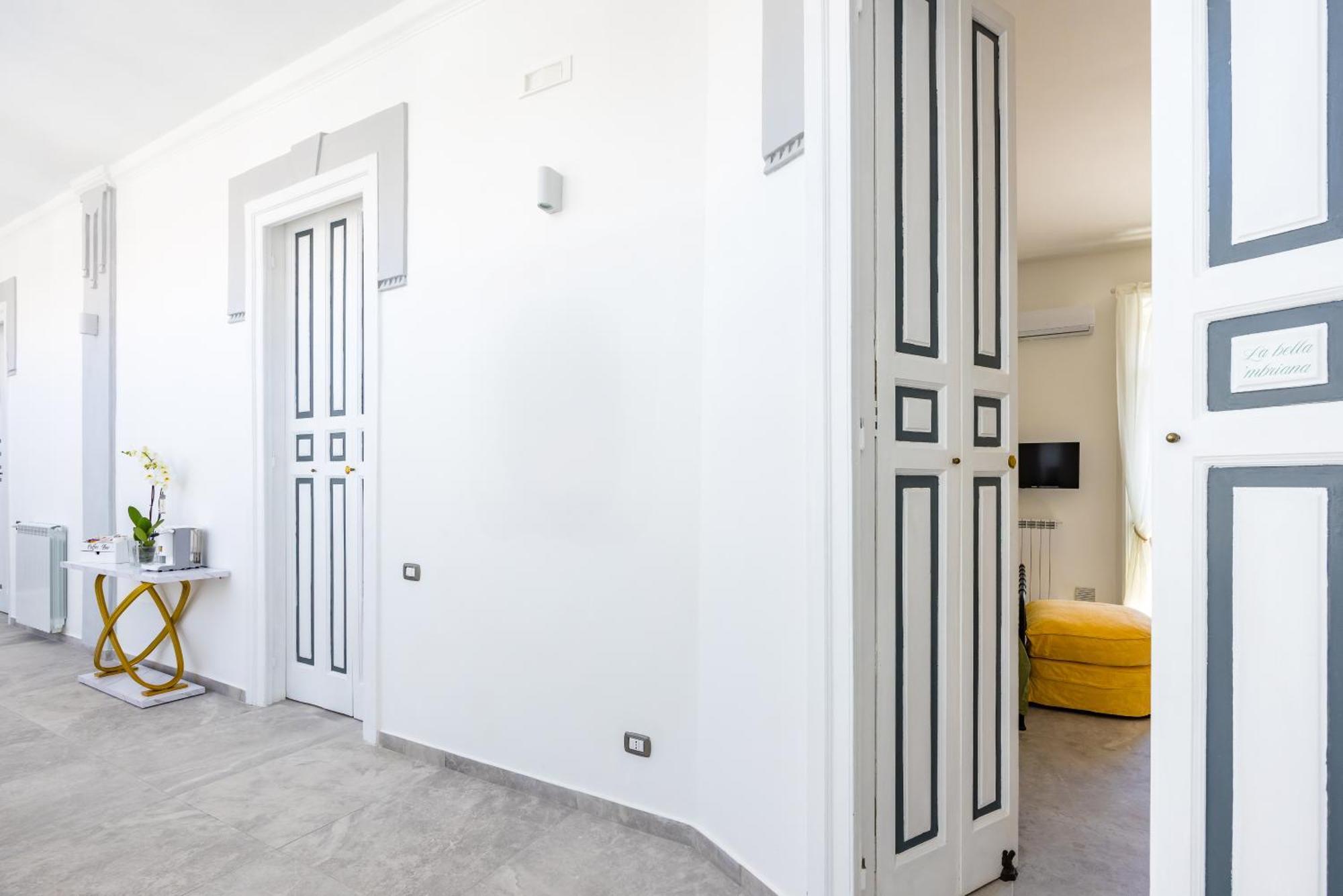Apartment Holme Relais Santa Lucia By Napoliapartments *
